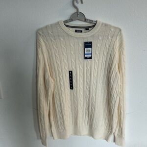 IZOD Cream Crew Neck Long Sleeve Mens Sweater NWT

Size XL

NWT